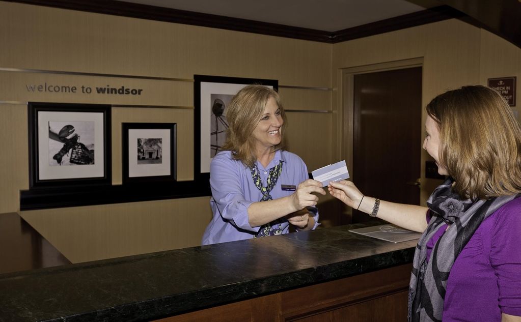 Hampton Inn Hartford Airport Виндзор Локс Интерьер фото